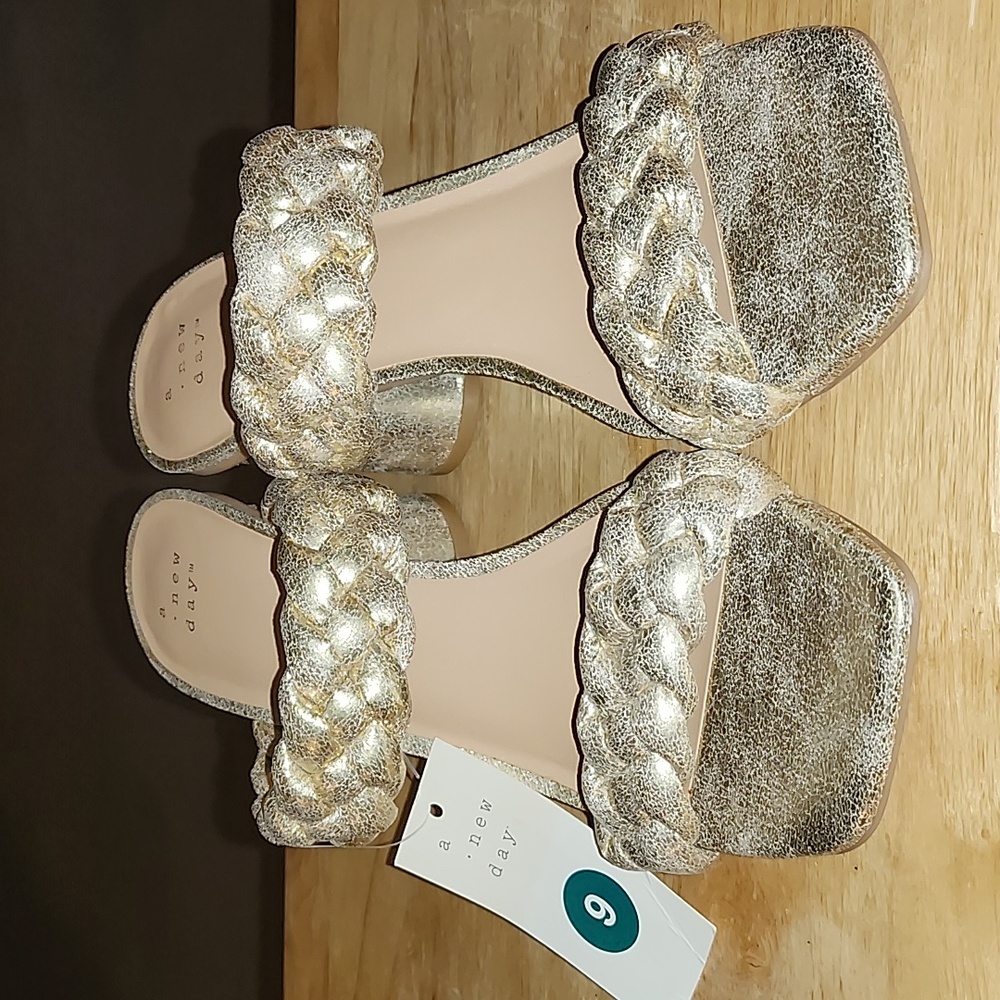 Women's Open Toe Sandals - Picture 1 of 4